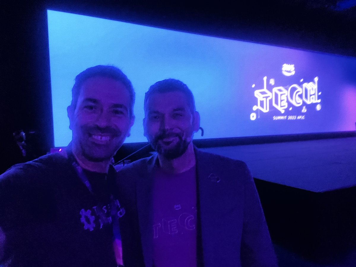 AdrianDeLuca76's tweet image. It’s great to be back in Singapore for AWS Tech Summit! As passionate #cloud builders we spend this week getting hands on to learn the latest tech from one another, catch up with old friends &amp;amp; make new ones. It’s going to be a fun week! #LifeAtAWS #BuildOn 🇸🇬💪 🤓