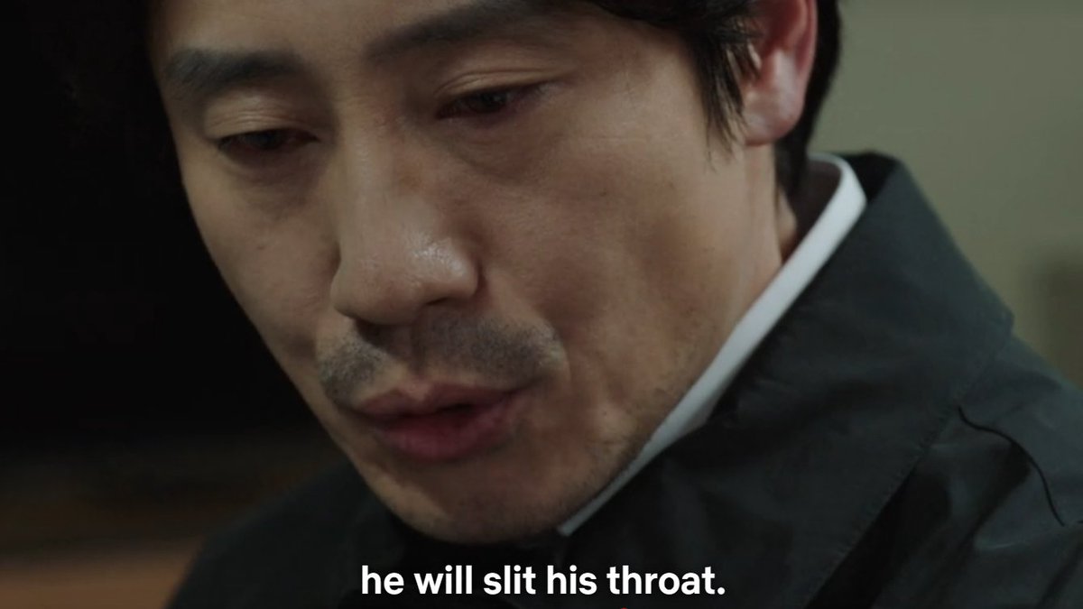 _DevAkshi__'s tweet photo. i couldn't stop crying here! choi daehoon acted so well! when he realised his mom let jinmuk be the serial killer and didn't stop lee changin from murdering chief nam and jinmuk because of covering him! i felt so bad for jeonje!
#BeyondEvil #BeyondEvilEp16 https://t.co/4AcY3gHCh6