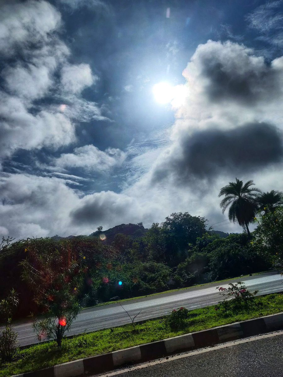 tbiswas_17's tweet photo. ☁️
My sky clicks 😩🤌 https://t.co/plubdAC563