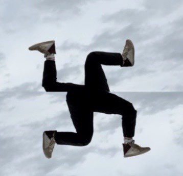 Tapiokapans's tweet image. みんな俺の美しい卐足を見て