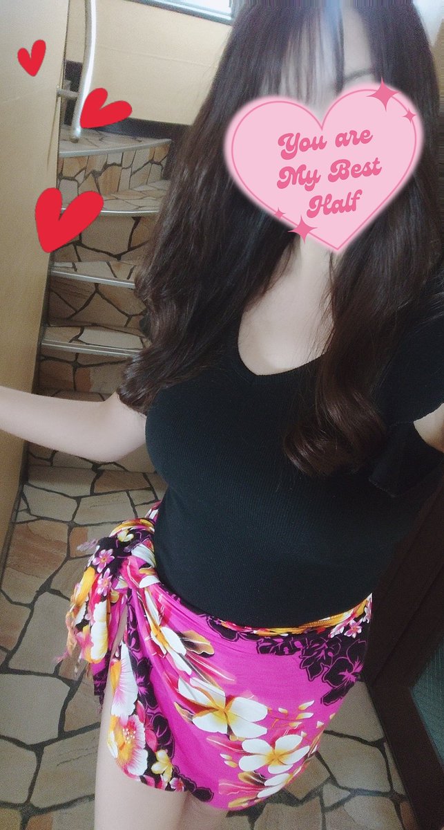 こんにちは✨
先日お会いしましたお兄様ありがとうございました❤️
お仕事終わりに来て下さりセクシーとお誉め頂きましてありがとうございます😆
お疲れの足が少しでも軽くなってますように✨
本日出勤します🌼
癒しの空間で楽しみにお待ちしています✨ＤＭからのお問い合わせもお待ちしていますね😌