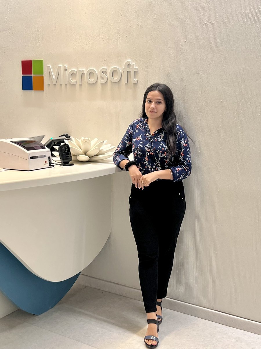 Career Update: Started my first full time job at @Microsoft 

#SoftwareEngineer #womenintech #Microsoft