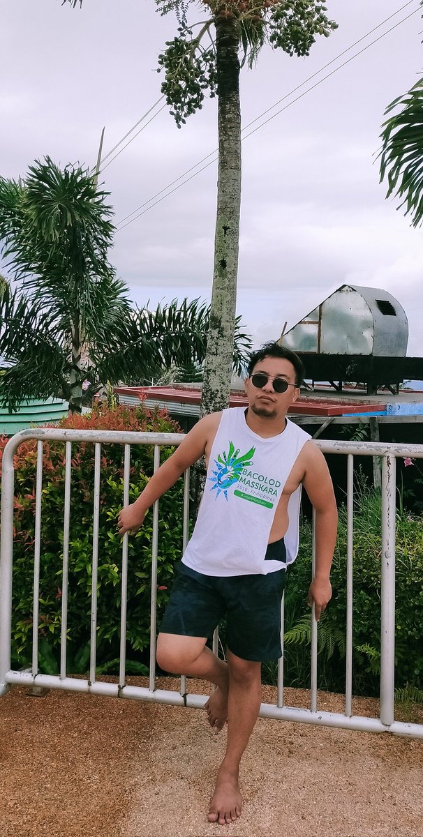 _blackHEART199's tweet photo. Summer in September 🐷⛅🌴
#WhenInBacolod #Throwback https://t.co/MwgKj4RrGy