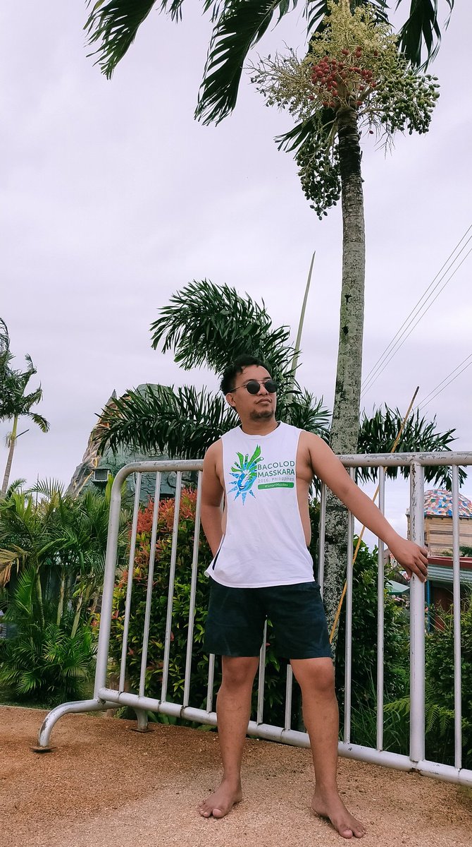 _blackHEART199's tweet photo. Summer in September 🐷⛅🌴
#WhenInBacolod #Throwback https://t.co/MwgKj4RrGy