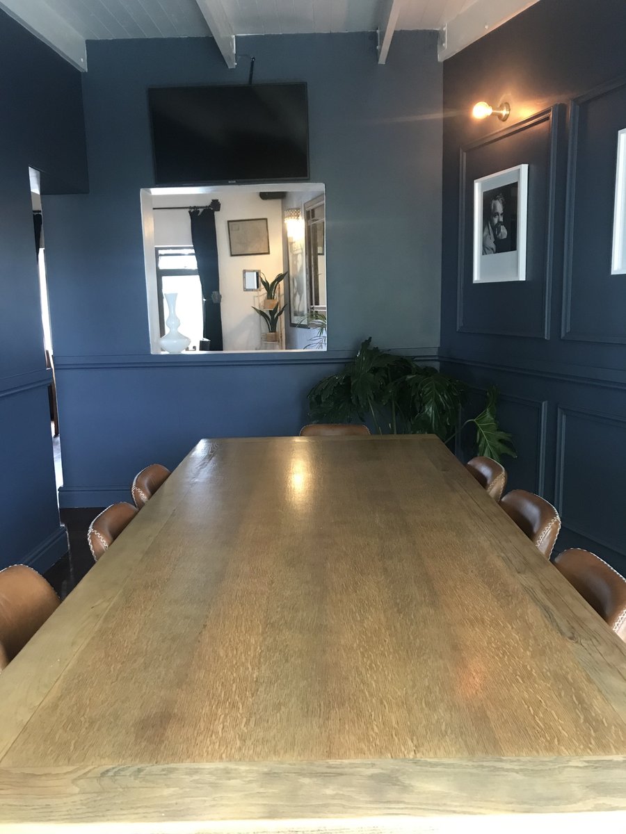 oblivion_ct's tweet photo. #didyouknow 
Our private dining room upstairs is available for business meetings or group dinners for up to 8 people. Booking is recommended. https://t.co/MDZ1EYF48M