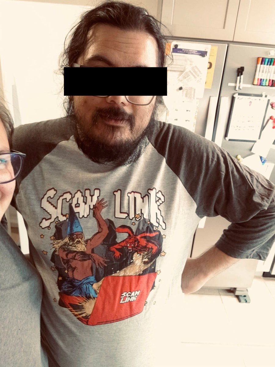 scam_link's tweet photo. Shoutout to the scam-team! Here's one of the boys in fresh scam-link garments.

Check us out!
https://t.co/mpz7wJDgTa
https://t.co/zt66BawFxF
#scamlink https://t.co/0yIcfj20gt