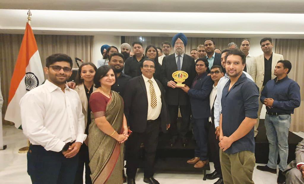 HardeepSPuri's tweet photo. You can take an Indian out of India, but you cannot take India 🇮🇳 out of an Indian!

An evening with the vibrant Indian diaspora &amp; members of various associations in Milan, Italy.
They have always done India proud with their hard work, sincerity &amp; conviction.

#Diaspora #Indian https://t.co/800m3bowvo