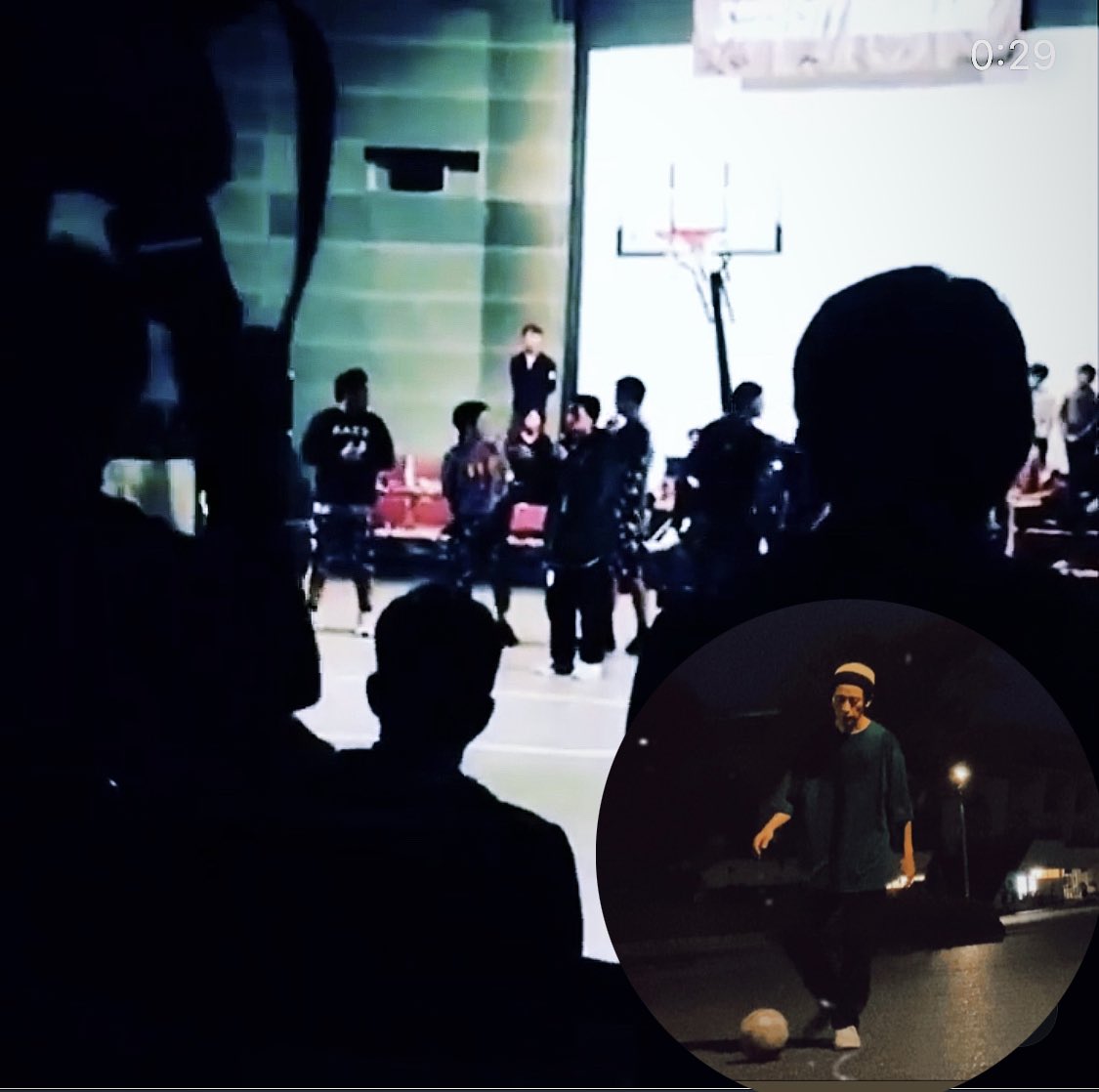 embaixadatencho's tweet photo. 大人数でつるむのは苦手だけど。

大人数とあそぶのは好きです。

12/18 @somecity_shimane 開催します。

またSOMECITYで熱狂を共創しましょう🏀🤜✨🤛

#バスケットボール 
#ストリートボール 
#ストリートバスケ https://t.co/s76ymMeVPQ