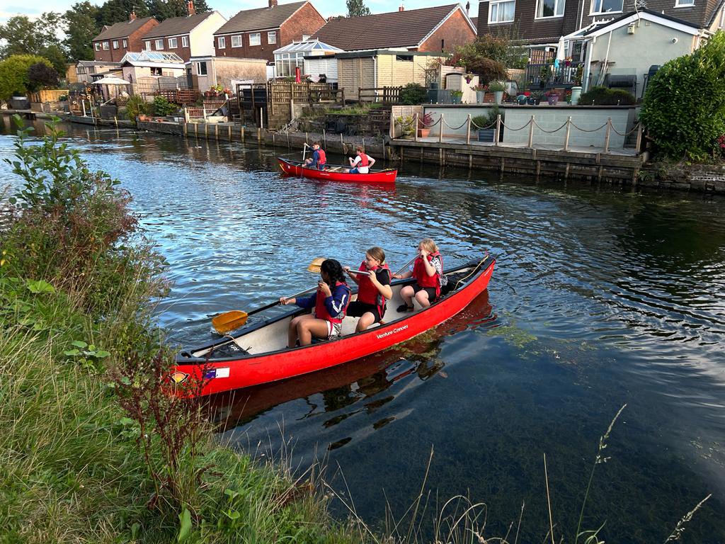 Canoeing at Canalside with the Scouts and Explorers last night. Lots of fun on the first night back after the summer break #thegreatoutdoors #skillsforlife @BlackburnScouts @EastLancsScout @CanalsideBBurn