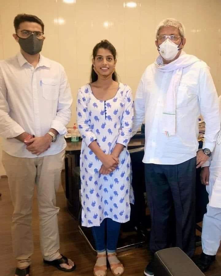 राजस्थान के पूर्व उप मुख्यमंत्री एवं युवाओं के चहेते,
श्री सचिन पायलट जी को जन्मदिन की हार्दिक बधाई एवं शुभकामनाएं 🎂🎂
<a href="/SachinPilot/">Sachin Pilot</a> <a href="/AapkaMurarilal/">Murari Lal Meena</a>
