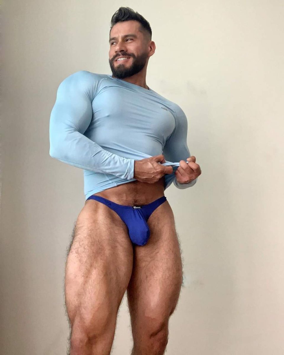 JaiLo25's tweet photo. Cual les gusta mas, es tan excitante 🍆🩲💦

#bulgegay #musclegay #fetichegay #briefsbulge #dickgay #cockgay #underwaregay https://t.co/iC6CoJZ5yH