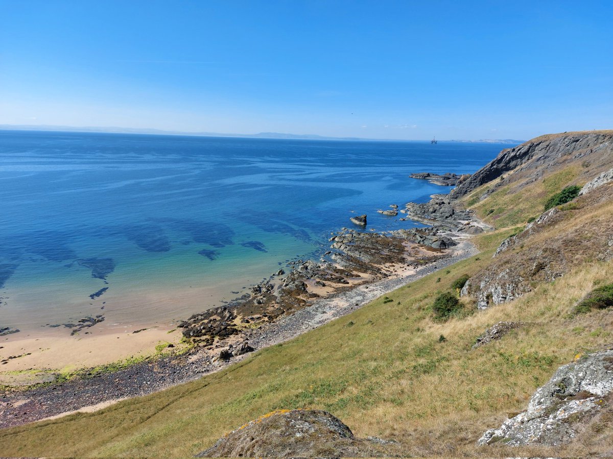 Hike1000miles's tweet photo. Fife coastal path at the good weather, clean water and nice rocks ππ
#getoffthechair #Gooutdoors #outside #travel #sea #rocks #mountains #adventure #photography #views #landscapes #explorer #discovery #visitscotland #Scotland #nature #geology #seaside #beach https://t.co/Z0pvQfxp6I