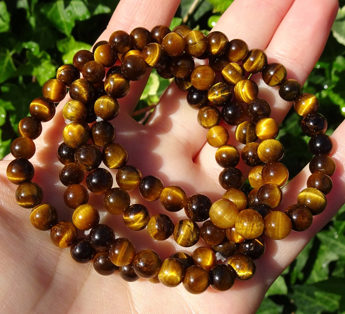 Pretty Handmade Bracelets🥰
£2 from every bracelet purchase goes to Save The Elephants 🤍
All different kinds of bracelets available on my website 🧜🏻‍♀️
crystalswithjosie.com