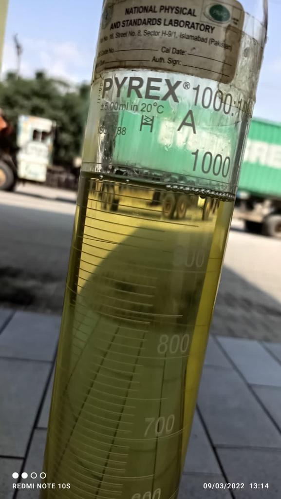 MehreenBaloch20's tweet photo. @AwaisKhanTweets @CaptainUsman 1/3Have inquired into the matter on the directions of Worthy CC ICT. The said pump was inspected by LO Zubair &amp; 7 nozzles were found out of measure:1 in excess &amp; 6 short on measure.6 nozzles were sealed. Pl find attached pictorial evidence of faulty measure on 2 diff instruments https://t.co/9evg0Inwuw