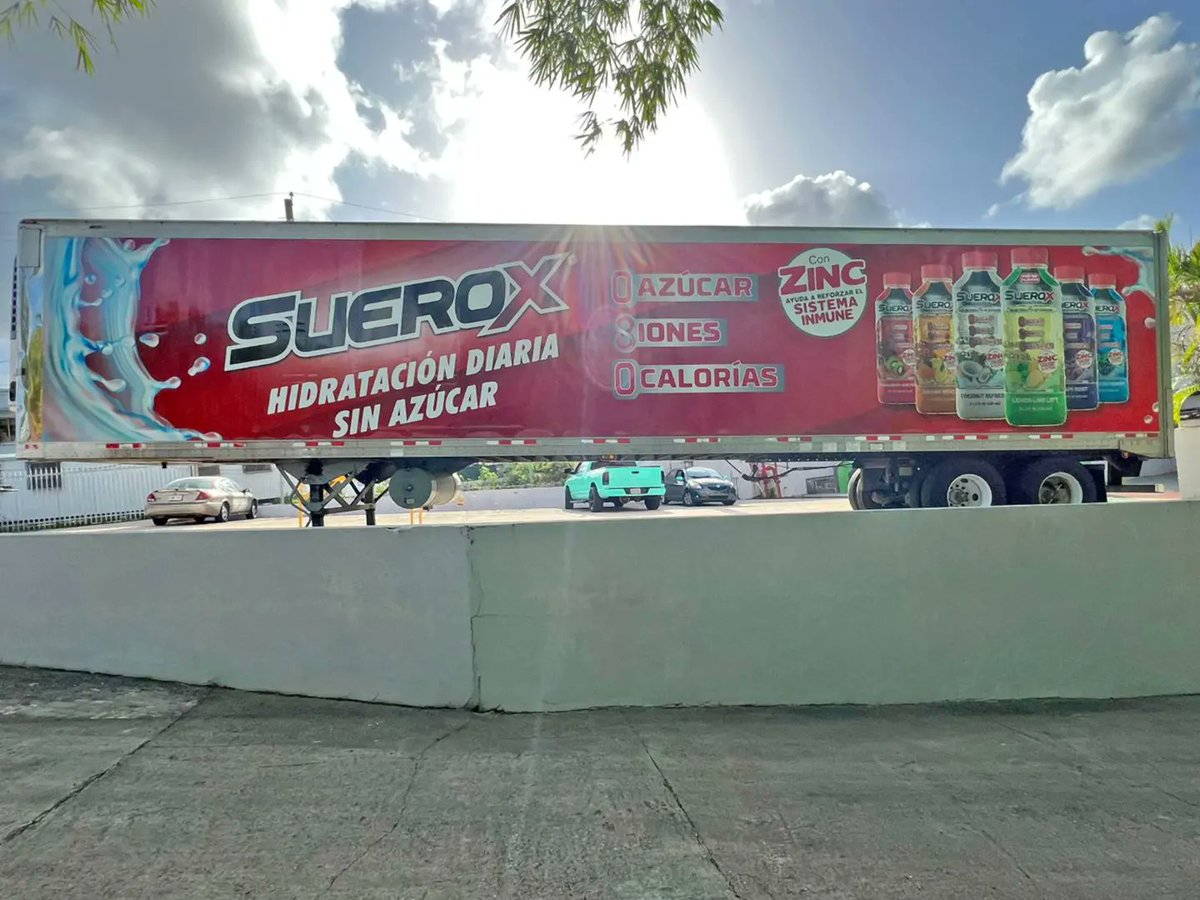 Vsualmente's tweet photo. Impresión y rotulación  #fullwrap para contenedor #suerox  en material y laminado @adgraphics_na  MPI 1105 wrapping film. #containers #shippingcontainer #branding #sticker #puertorico🇵🇷#carwraps #vanwrap 
#commercialwraps #vehiclewraps #branding  #tumarca https://t.co/6La9OPLcun