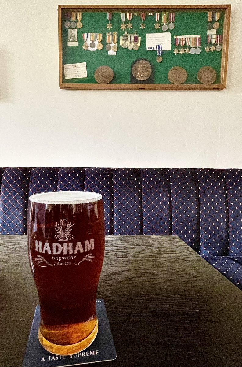 A cold Autumn pint, in elite company. Don’t you love a pub?!

@ The Royal British Legion Club, Harlow.