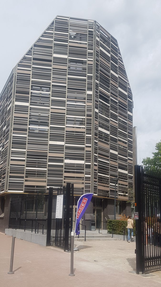 EuropeLimits's tweet photo. After 3 years #LimitsofEUrope Network is back to face-to-face @UACES #UACES2022 annual conference in lovely Lille!👩‍🎓🧑‍🎓👨‍🎓

@RussellDFoster @MonikaMeislova @jangrzymski summed 3 years of Network activites &amp; discussed with participants future research proposal on Emergency Europe! https://t.co/pm9Ar11IRV