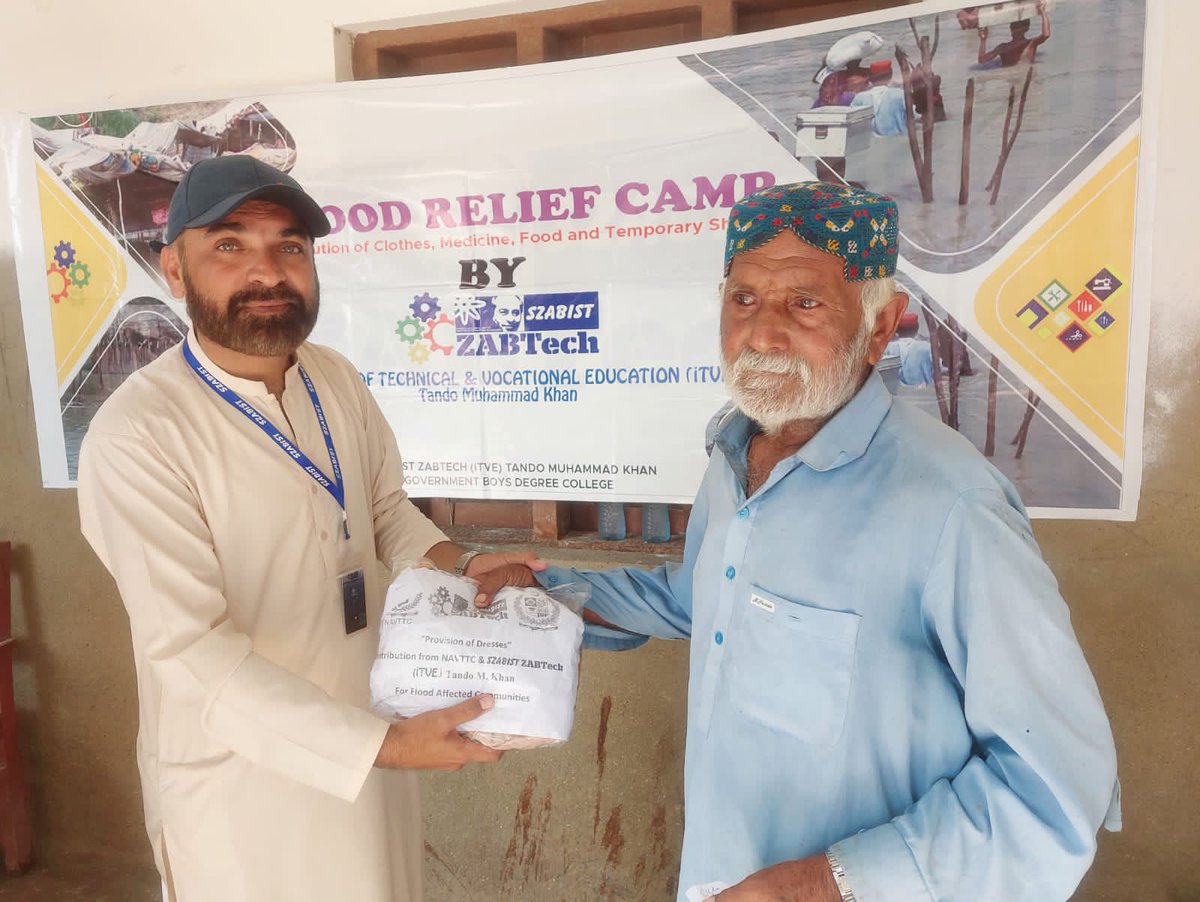 SzabistZabtech's tweet photo. SZABIST ZABTech Tando Mohd.Khan has distributed dresses among flood affected families of village Nanji kolhi who has completely lost their agriculture. They were ignored by everyone.
.
.
.
#SZABISTZABTechiTVE #zabtechtmk #Donation #FloodsInPakistan2022 #support https://t.co/T3cQvv6poT