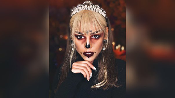 𝘑𝘰𝘺𝘦𝘶𝘴𝘦 𝘥𝘦 𝘧𝘢𝘪𝘳𝘦 𝘥𝘦́𝘴𝘰𝘳𝘮𝘢𝘪𝘴 𝘱𝘢𝘳𝘵𝘪𝘦 𝘥𝘦 𝘱𝘰𝘶𝘥𝘭𝘢𝘳𝘥. 

𝘉𝘰𝘯𝘯𝘦 𝘫𝘰𝘶𝘳𝘯𝘦́𝘦 𝘭𝘦𝘴 𝘴𝘰𝘳𝘤𝘪𝘦𝘳𝘴.