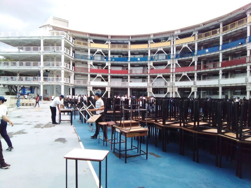 yami2336's tweet photo. #SomosPatriaQueSeRespeta
NUESTRA ALMA MATER @UNESUNIVERSIDAD SE PREPARA PARA EL NUEVO PERÍODO ACADÉMICO 2022-2023, DANDOLE MANTENIMIENTO A SUS ESPACIOS EN LOS 39 #CefoUnes EN TODO EL TERRITORIO NACIONAL... EXCELENTE INICIATIVA
@aliriocermeno
@zavarse_fabio
@DttoUnes1 https://t.co/EjkYz3CojN