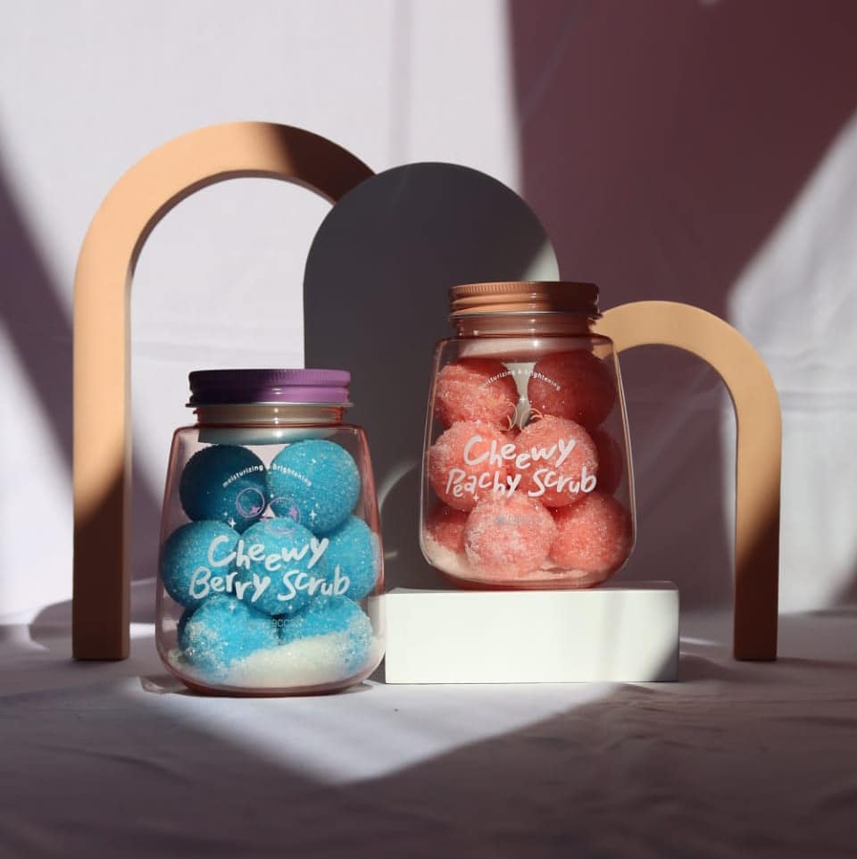 TariPian's tweet photo. Rekomendasi BODY SCRUB✨

1. Raecca
🛒https://t.co/7CxNxp3odM
2. Skinsoul
🛒https://t.co/s9nqgqecrs
3. Beautetox
🛒https://t.co/9a6IJXtRmy
4. Inez
🛒https://t.co/WwfNxCETjm

Yg habis panas panasan plng sekolah, kantor, habis healing atau mungkin hbs demo bisa cobain body scrubnya https://t.co/Q958BJT2YY