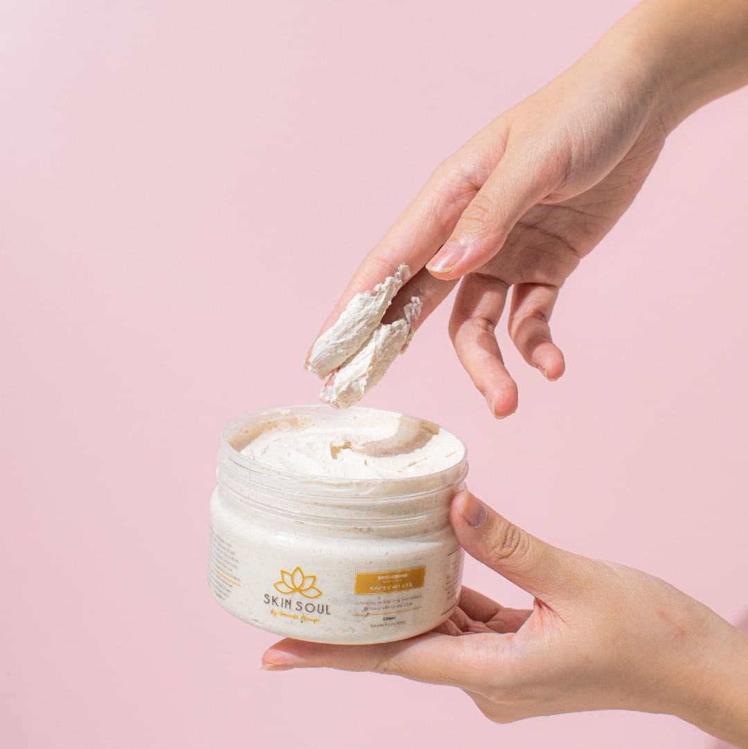 TariPian's tweet photo. Rekomendasi BODY SCRUB✨

1. Raecca
🛒https://t.co/7CxNxp3odM
2. Skinsoul
🛒https://t.co/s9nqgqecrs
3. Beautetox
🛒https://t.co/9a6IJXtRmy
4. Inez
🛒https://t.co/WwfNxCETjm

Yg habis panas panasan plng sekolah, kantor, habis healing atau mungkin hbs demo bisa cobain body scrubnya https://t.co/Q958BJT2YY