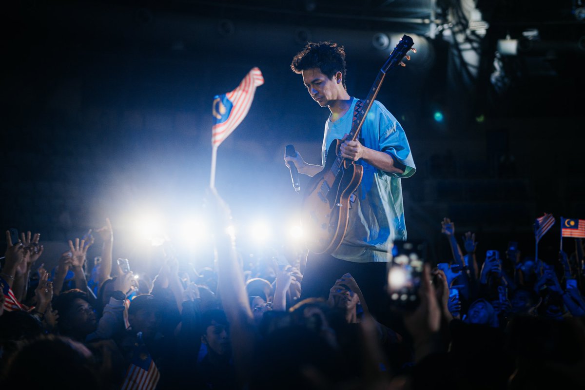 ConcertMoments3's tweet photo. https://t.co/PbF5M50tdi