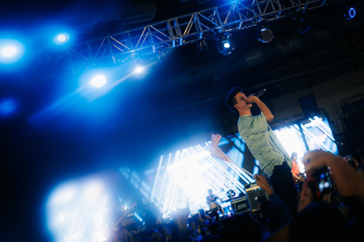 ConcertMoments3's tweet photo. https://t.co/PbF5M50tdi