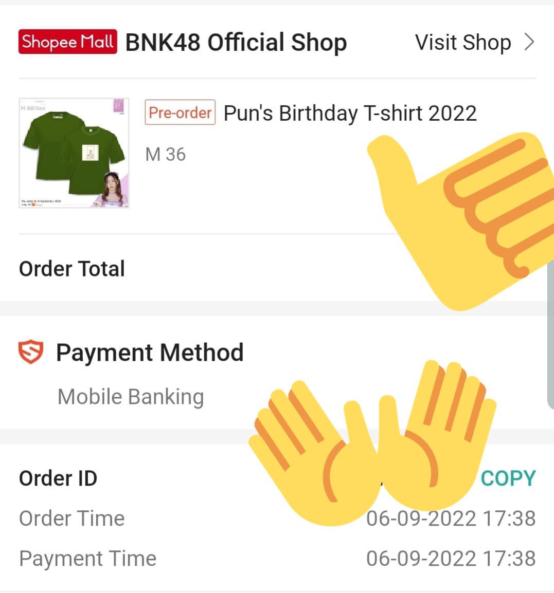 PUNATION_INA's tweet photo. 🛍Pun’s Birthday tshirt now available on shopee! 🛍

🔗 https://t.co/vLKz9no667

P.S. For Indonesian fans please contact us if you want to buy 🥰

#PunBNK48 
#BNK48 https://t.co/uPFRky2vC1