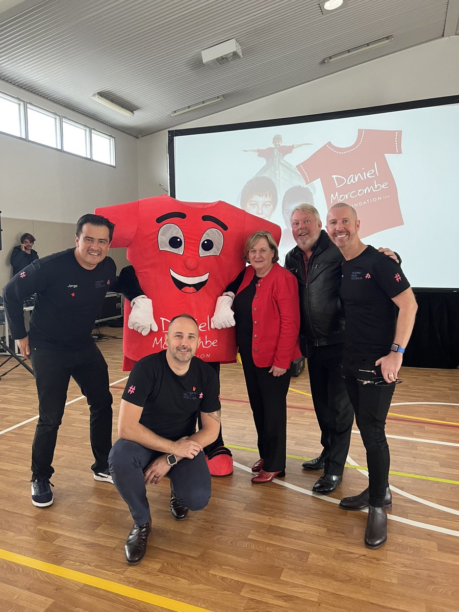 TrendingMediaAU's tweet photo. After working on @DanielMorcombe’s #ABCSL for the past 6 months - it was great to be at the launch with @BruceMorcombe &amp; @DeniseMorcombe at Mount Gravatt State School. https://t.co/8yYOpYvzlh