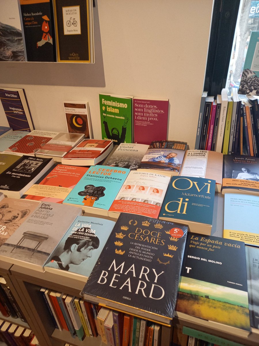 BeccaBengoechea's tweet photo. Spotted in Barcelona! @Ed_Critica 's Spanish edition of PUP's Twelve Caesars 😍 @PrincetonUPress #PUPinthewild #PUPRightsonlocation #translation #internationalrights https://t.co/PewS5mFoxU