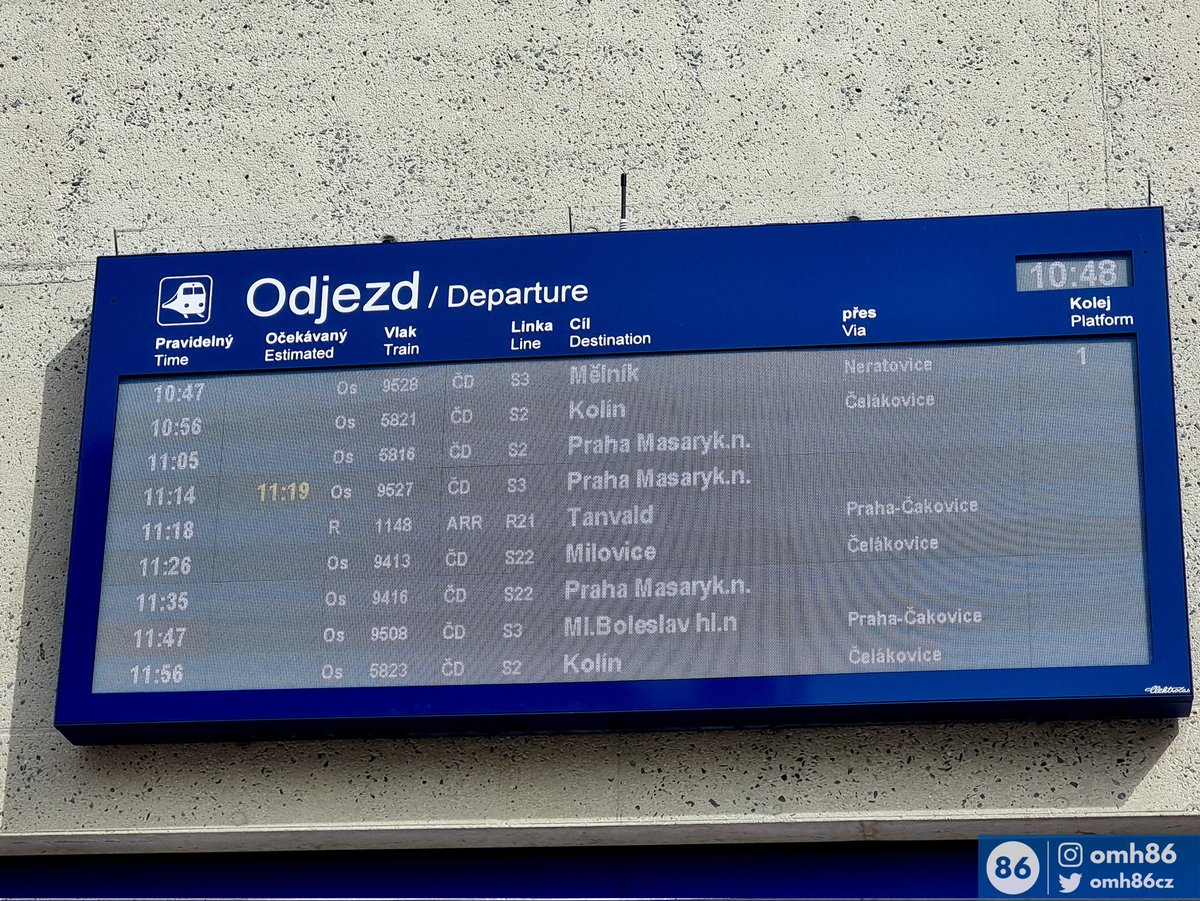 omh86cz's tweet photo. 🗨️ Slovo "zpoždění" už se neříká! Teď se tomu říká "očekávaný odjezd". Aneb nové elektronické tablo @Spravazeleznic na nádraží Praha-Vysočany.
🇨🇿 #Praha9, Vysočany
📆 09/2022
📸 Ondřej Matěj Hrubeš https://t.co/jkR0imgOMj