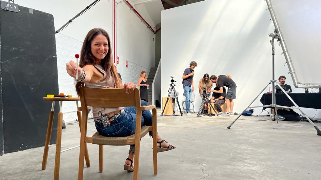 audicrea's tweet photo. 📽️Día de rodaje del #audicreativitychallenge
Expertos de 1a inspirarán a los participantes de la 8a edición 😀
#audi #kikemaillo #dianaballart #bibianaballbé
#creatividad #innovacion #futureisanattitude https://t.co/j5iVBPxCGt