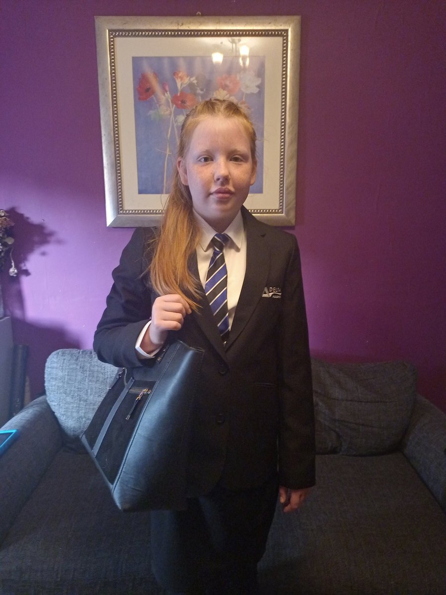 nikolabooker's tweet photo. How did that happen so fast look how grown up she looks she was super excited this morning and a little nervous x @BoothferryPS @BPS_Gowthorpe https://t.co/0HjvMY73LI