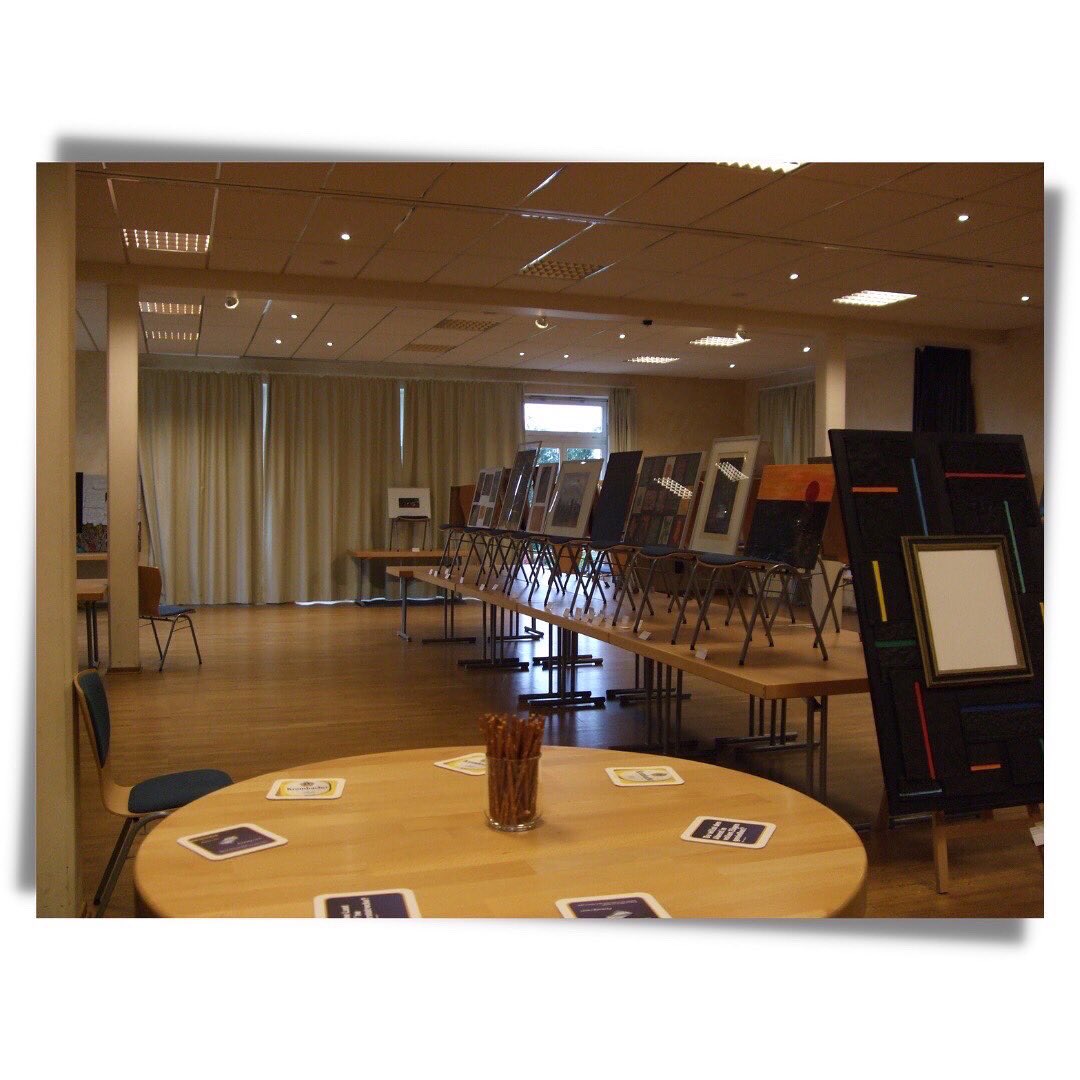 JBPanissie's tweet photo. My #exhibition in 2008
Lots of laughter and amazing guests, including Rico, the perrot 🍷
#Lübeck, Germany
#jbp #jbpanissie #jbpart #artist #art #livesofartists #mylife #myexpo #artexhibits #artshow #throwback #2000s https://t.co/xguaX1mDgL