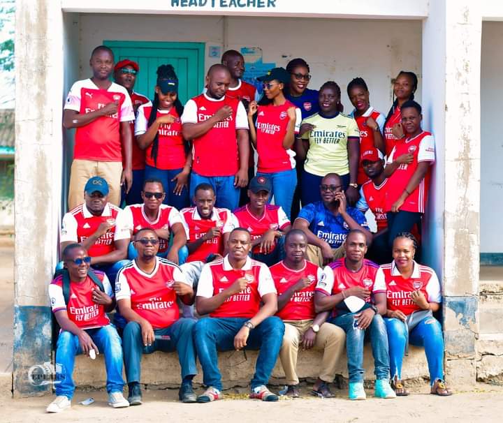ArsenalKenya_AK's tweet photo. Greetings Fam!

Our youngest branch : Arsenal Kenya Tana river conducted their first ever charity as a branch and I have to say this is really impressive and Commendable.I have seen this branch grow from just three members and they've been five members for over an year... https://t.co/apNHnUBM87