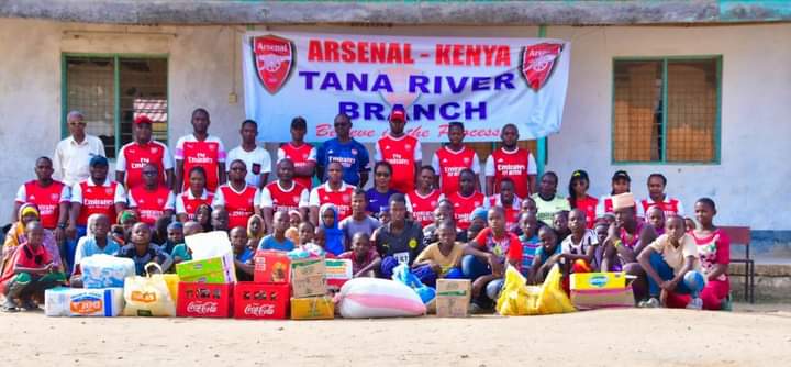ArsenalKenya_AK's tweet photo. Greetings Fam!

Our youngest branch : Arsenal Kenya Tana river conducted their first ever charity as a branch and I have to say this is really impressive and Commendable.I have seen this branch grow from just three members and they've been five members for over an year... https://t.co/apNHnUBM87