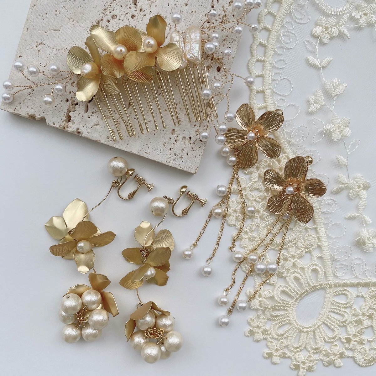 _meryshop_'s tweet photo. < Primavera × MERYshop >
"【Primavera】Poupepe "
お花の周りに、パールを散りばめた繊細で美しいデザインが魅力のヘッドドレス
シニヨンや編みおろしスタイルのトップに合わせて大人可愛いスタイルをお楽しみいただけます💍
#MERYshop #ウエディング #ブライダル
https://t.co/kw8aJbfHvf https://t.co/Mvg7iPnYHT