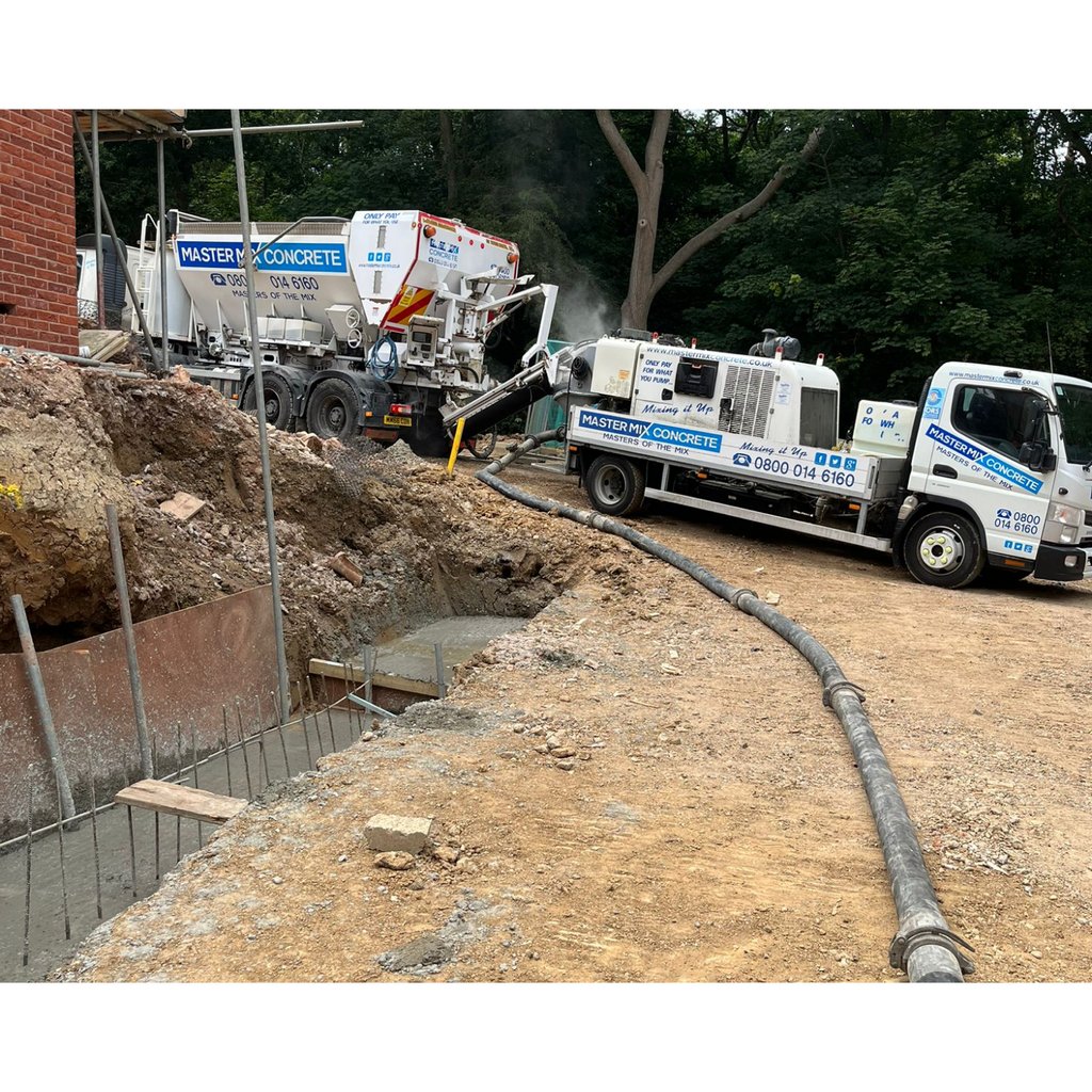 mstrmixconcrete's tweet photo. πΈ Footings and retaining wall pumped in Potters Bar
#MastersOfTheMix #onthetools #construction #building #structure #concretepumping #concrete #constructionlondon #workbootson #tradetalk #London #concretelinepump https://t.co/ipAwVwUsb1