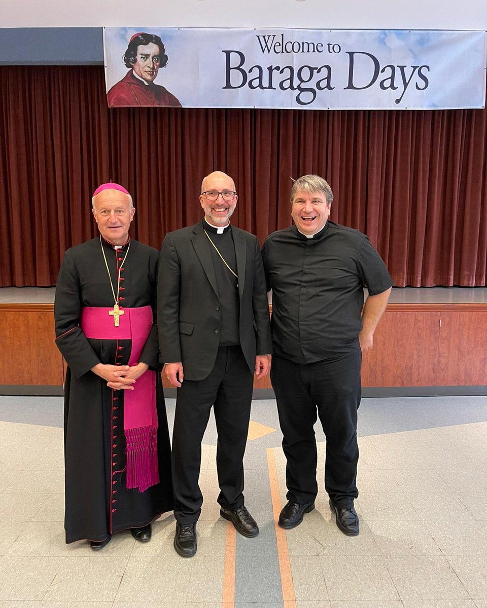 katoliskacerkev's tweet photo. Škof msgr. Anton Jamnik se je 3. in 4. septembra 2022 kot delegat SŠK udeležil Baragovih dnevov, ki so potekali v #Toronto v #Canada. #Marquette #Michigan #Slovenija #Baraga #Baragadays2022 🔗 https://t.co/tTqjcKliaA https://t.co/8udSi3IjJf
