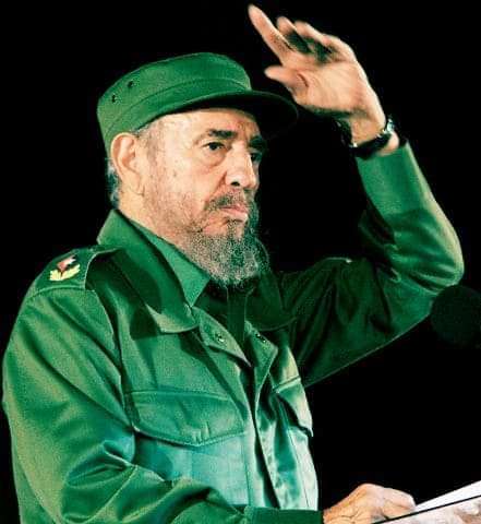 #Fidel: “El hombre que cumple el deber, lo cumple así, por el alto concepto que tiene de sus obligaciones, por el gran amor que siente hacia su causa”.
