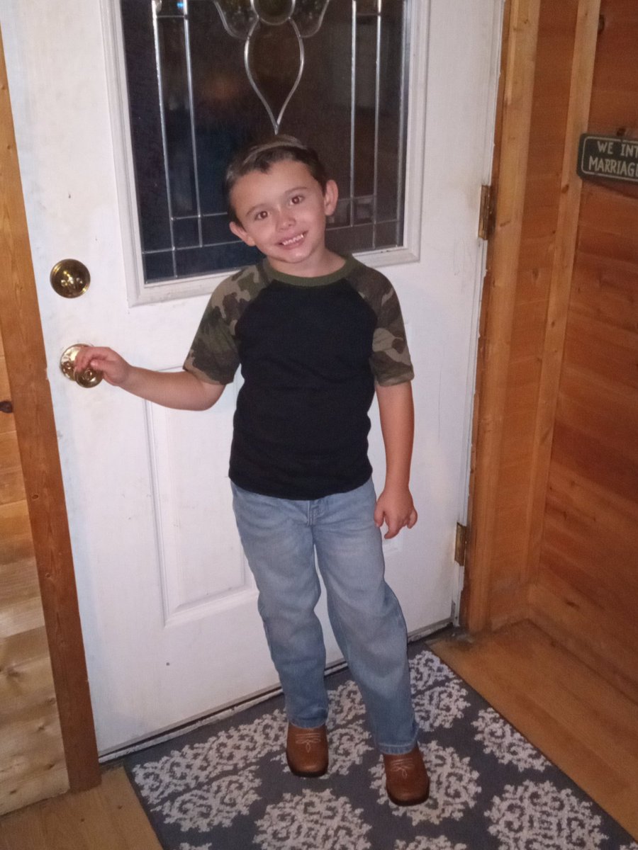 Scalf1991's tweet photo. Woke up and said he wanted to dress like @MorganWallen for school...we tried..said he needed a mullet 🤣 https://t.co/rqiMon6nRE