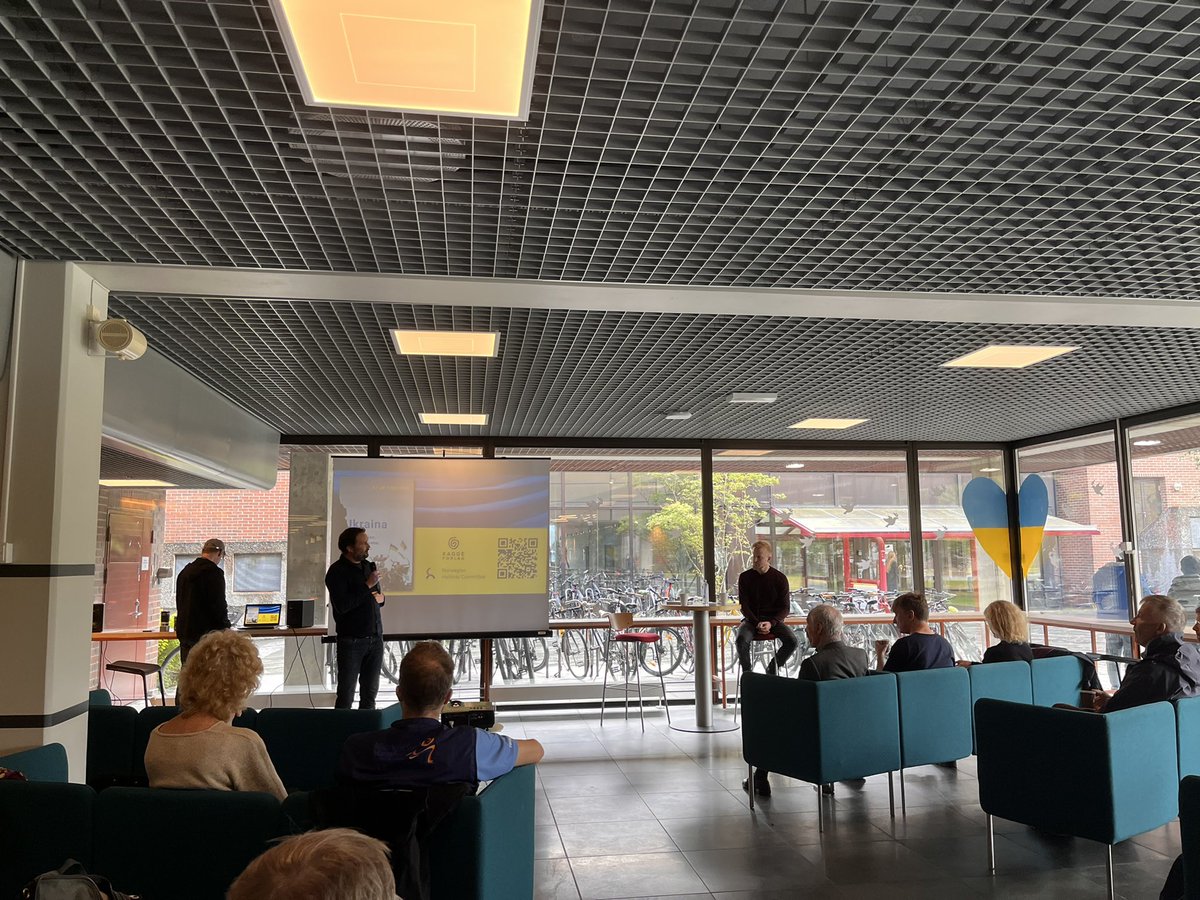 RSCPRresearch's tweet photo. It’s book launch time 🎉🎉🎉 #RSCPR member Arve Hansen’s new book on Ukraine is now out. Join us #now @UiTNorgesarktis library for the official event & read about the book 👉🏼 https://t.co/ANEiphPlAl https://t.co/qzETG9lD3D