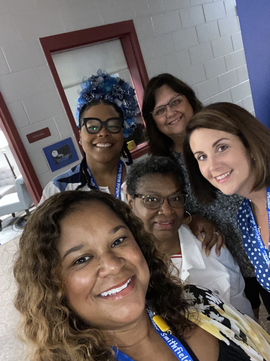 1st Day of School for ⁦<a href="/SMSIWCS/">Smithfield Middle School</a>⁩ Admin Team!!!#WeRFramily