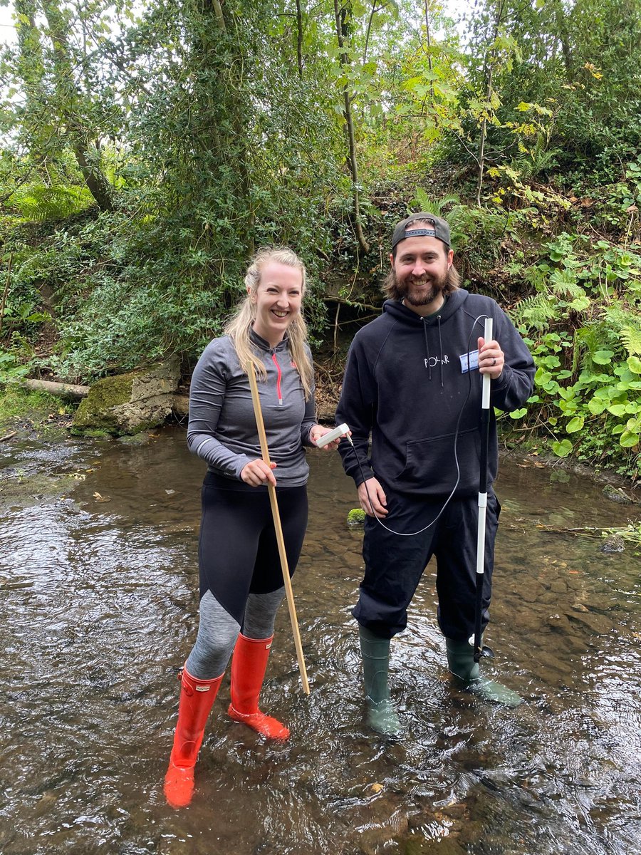 GeoBus_StA's tweet photo. A great weekend for #GeoBus! We welcomed teachers from across the central belt (and as far as Dumfries & Galloway) to @EarthSciStA for our first #CLPL day on Saturday. We spent the morning carrying out river #fieldwork & the afternoon testing out our shiny new storm simulators!😀 https://t.co/vpQj1jiOvA