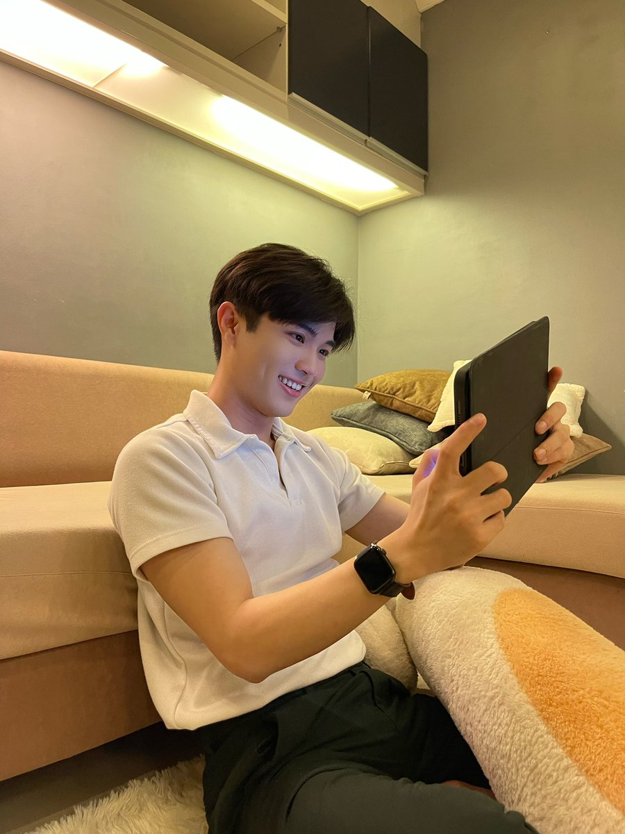 petchthanachit's tweet photo. วันนี้เพชรมาแนะนำให้รู้จัก ZEED 5G จาก AIS โปรเน็ตไม่อั้นเน้นๆ ไม่ว่าจะดูหนัง ฟังเพลง เล่นเกม ลื่นสุดๆ เหมาะกับวัยรุ่นที่ใช้เน็ตเยอะ สมัครง่ายๆได้ที่ 🔗https://t.co/46bv2uHIia ของแถมเพียบทั้งเน็ต, apple music, Youtube Premium , VIU Premium สมัครเลย ภายใน 30 ก.ย. นี้เท่านั้น !! 🔥 https://t.co/clQEW1xiFY