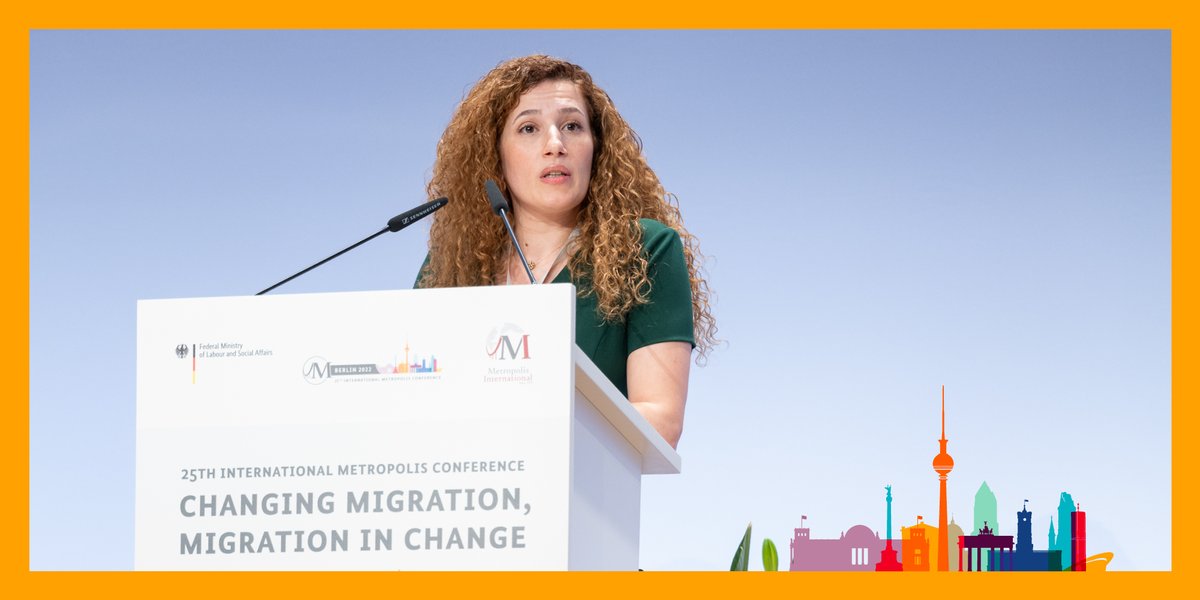 Fatima A. Ibrahim spoke on the economic and financial crisis in Lebanon. She focused on the precarious situation for Syrian refugees. Policy changes and research are needed to support these vulnerable groups and to counteract the misuse of half-truths for populist ideas.
4/5