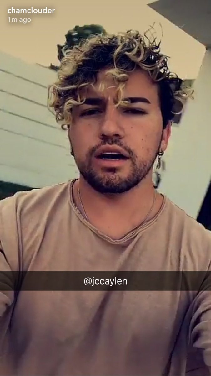 rosepinjc's tweet photo. i know the last one isn’t snap, @jccaylen but it was too funny to not tweet at you too🤣😭like why’s that in my camera roll from forever ago https://t.co/VnK30fdzBN
