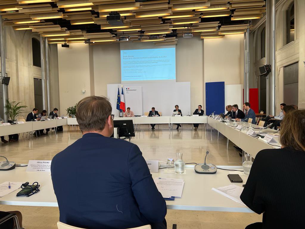geoffroyboulard's tweet photo. Concertation #darkstores: les #maires ont obtenu la qualification d’entrepôt et ainsi la fin de l’ambiguïté.
Ils peuvent désormais mieux encadrer leur installation grâce au #PLU mais il est nécessaire d’aller + loin pour faire rapidement cesser les #nuisances https://t.co/XcLcEYOU6P