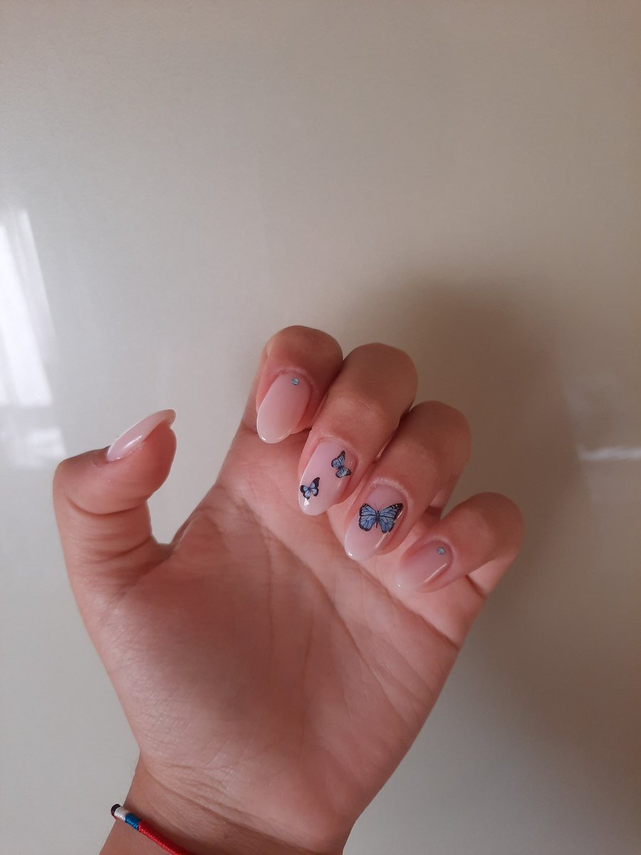 jj_003_'s tweet photo. ciao stelline, vi piacciono le mie new nails? https://t.co/O911IdLDym